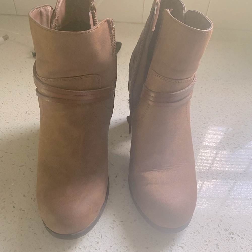 Madden girl tan boots. Well worn.
